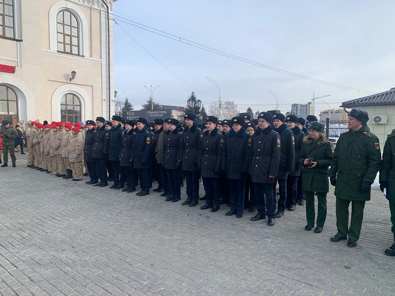 Кадеты приняли участие в митинге, посвященном прибытию на станцию Тамбов-1 тематического поезда «Сила в правде».